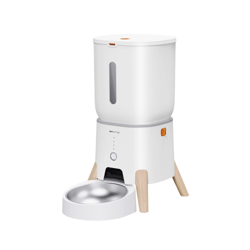 Távvezérlésű, automata kisállat-etető